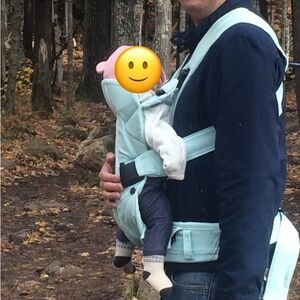 BabyBjorn Light Green Carrier